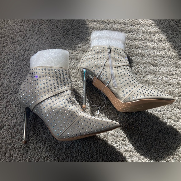 Steve Madden Primerra Booties - Picture 6 of 15